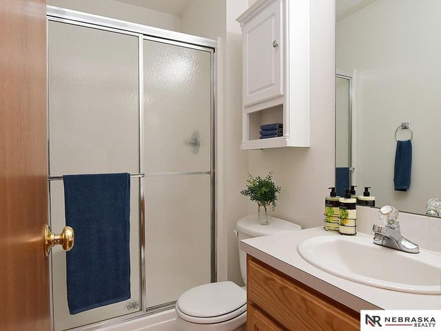 7033 S 163rd Street, Omaha, NE 68136