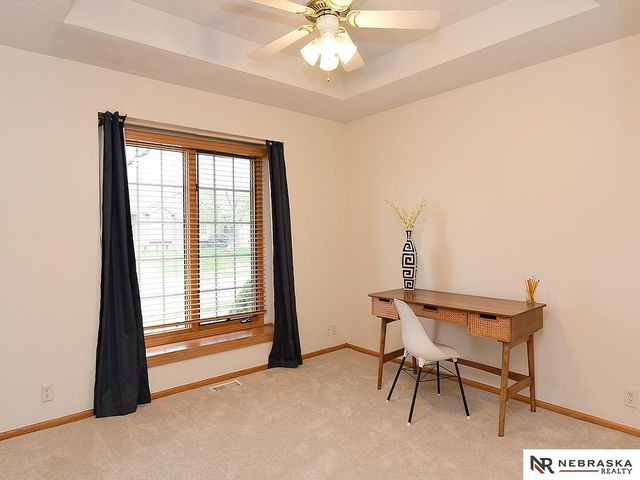 7033 S 163rd Street, Omaha, NE 68136