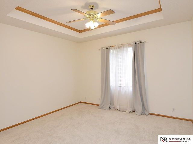 7033 S 163rd Street, Omaha, NE 68136