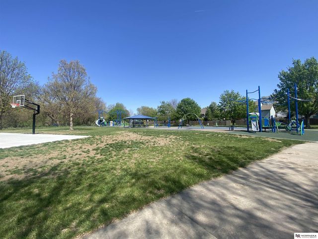 7033 S 163rd Street, Omaha, NE 68136