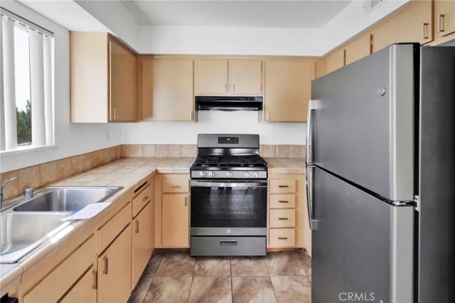 1216 S Cypress Avenue E, Ontario, CA 91762