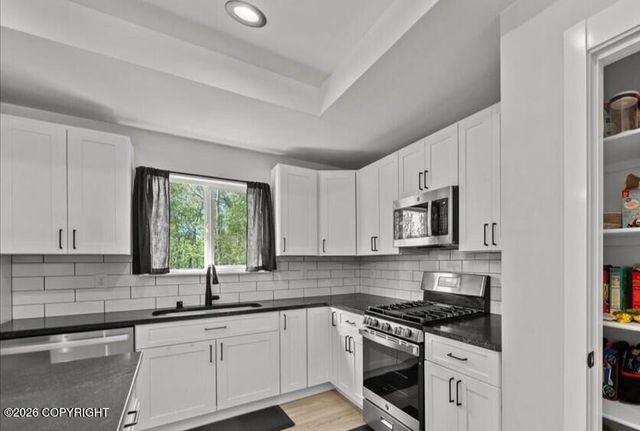 8089 W Aurora Heights Loop, Wasilla, AK 99654