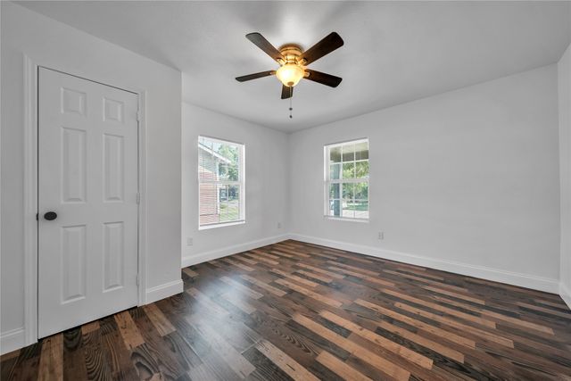 2507 Emmett Street, Dallas, TX 75211