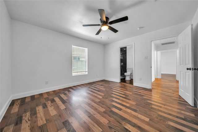 2507 Emmett Street, Dallas, TX 75211