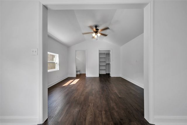 2507 Emmett Street, Dallas, TX 75211