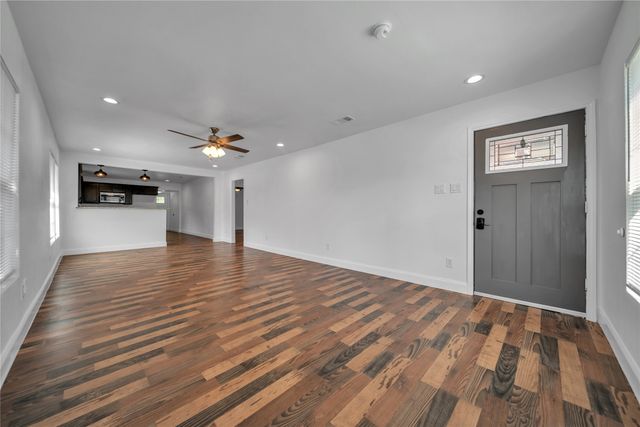 2507 Emmett Street, Dallas, TX 75211