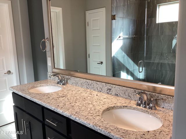 116 Sarah Trail, Santa Teresa, NM 88008