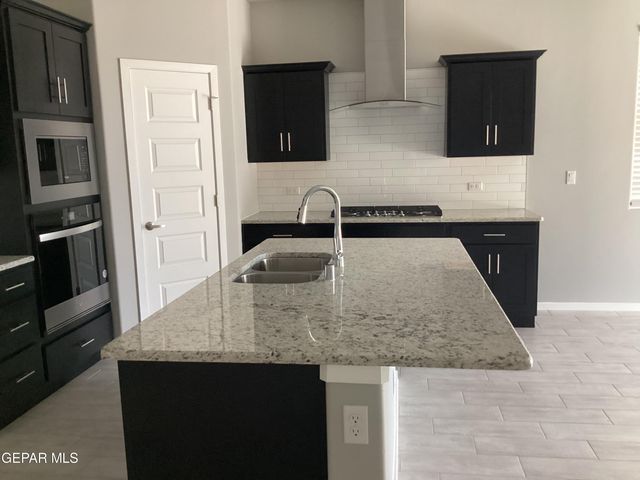 116 Sarah Trail, Santa Teresa, NM 88008