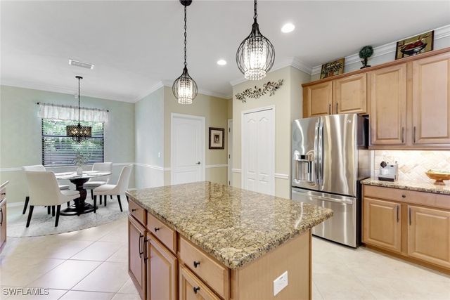 3917 Sapphire WAY, Naples, FL 34114