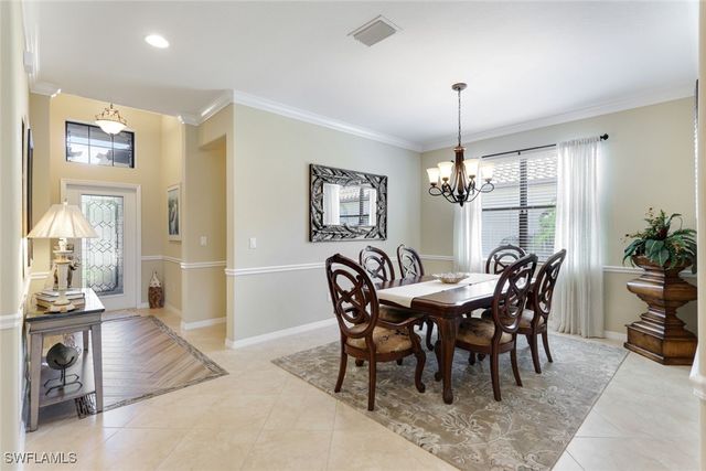 3917 Sapphire WAY, Naples, FL 34114