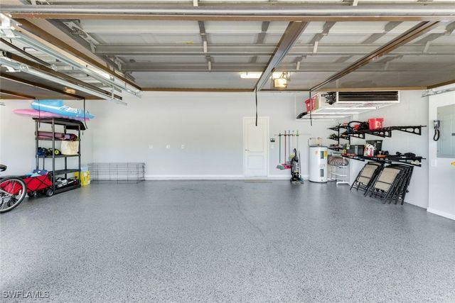 3917 Sapphire WAY, Naples, FL 34114