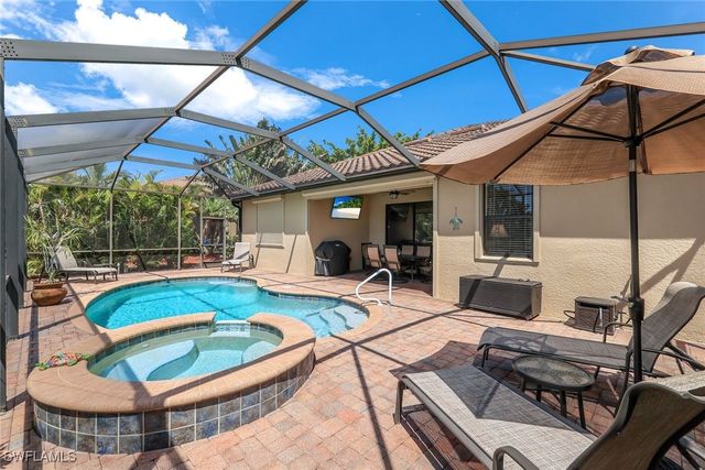3917 Sapphire WAY, Naples, FL 34114