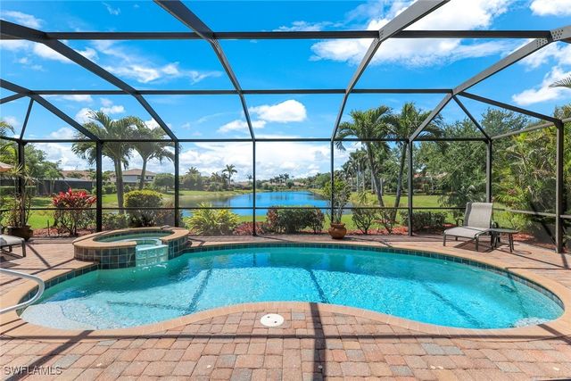 3917 Sapphire WAY, Naples, FL 34114