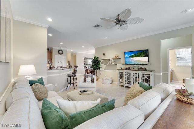 3917 Sapphire WAY, Naples, FL 34114