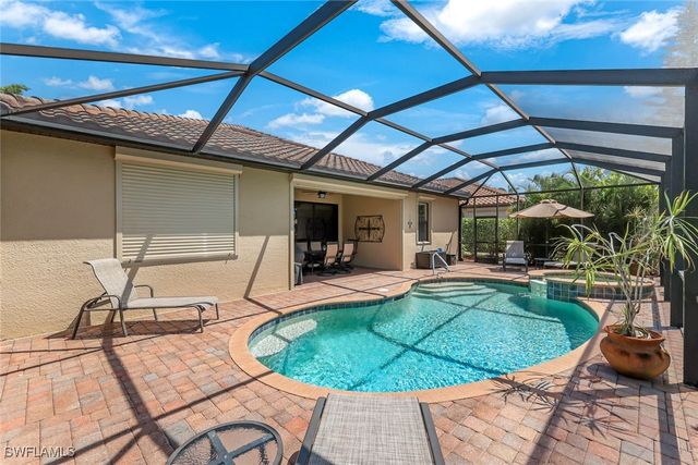 3917 Sapphire WAY, Naples, FL 34114