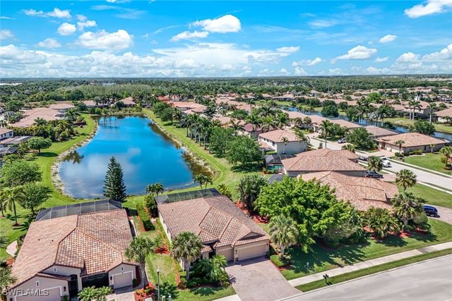 3917 Sapphire WAY, Naples, FL 34114