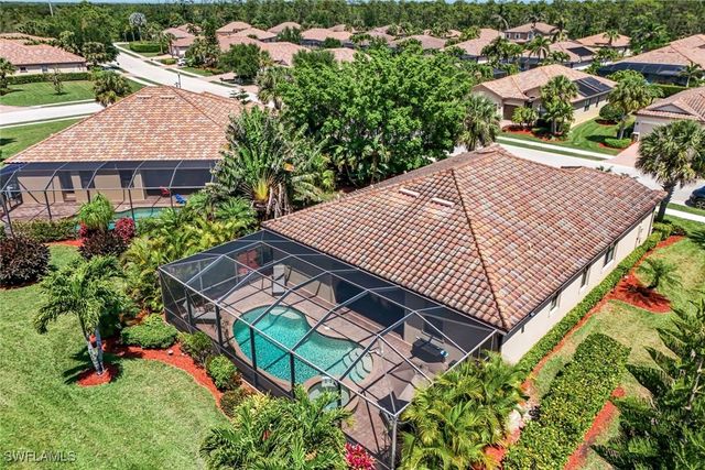 3917 Sapphire WAY, Naples, FL 34114