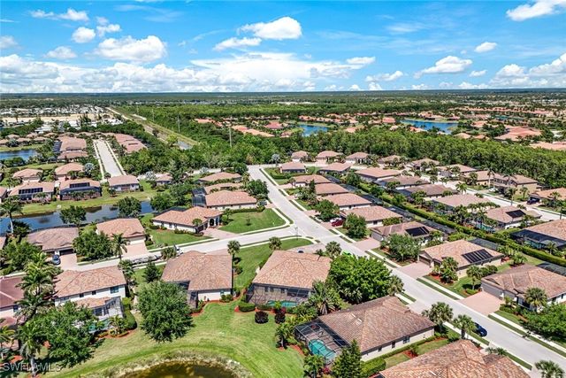 3917 Sapphire WAY, Naples, FL 34114