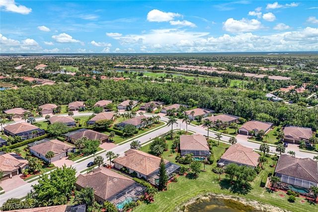 3917 Sapphire WAY, Naples, FL 34114