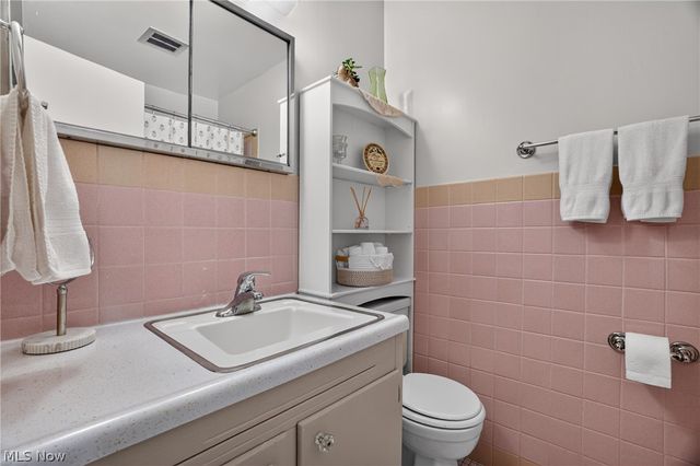 13091 Longwood Avenue, Burton, OH 44021