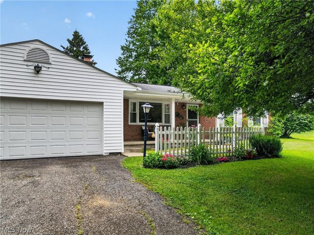 13091 Longwood Avenue, Burton, OH 44021