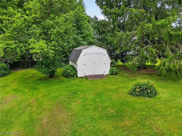 13091 Longwood Avenue, Burton, OH 44021