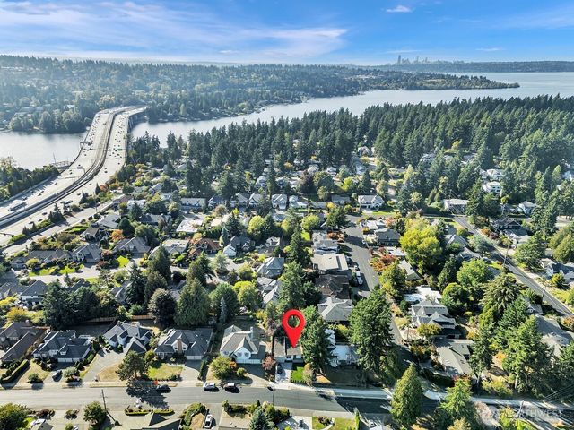 3131 112th Avenue SE, Bellevue, WA 98004