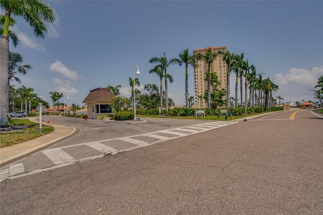 4900 BRITTANY DRIVE S 411, St Petersburg, FL 33715