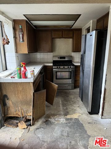 534 S Flower Circle, Orange, CA 92868