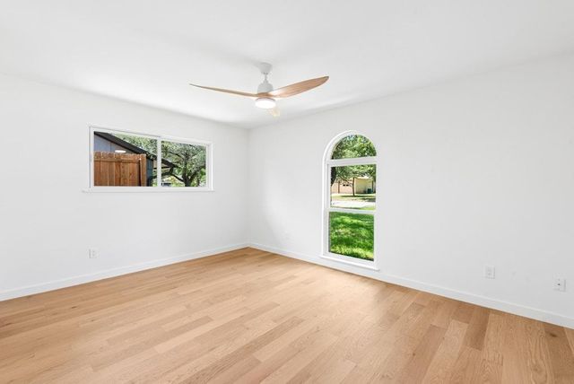 4901 Saddle DR, Austin, TX 78727