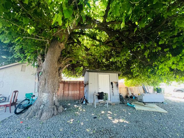 2038 Tulsa St, Modesto, CA 95358
