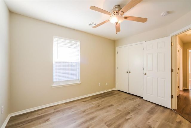 2100 NE 4th Street, Moore, OK 73160