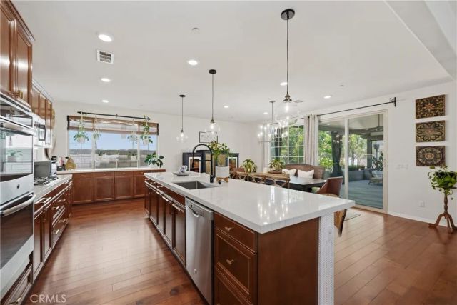 7664 Las Brisas Court, Eastvale, CA 92880