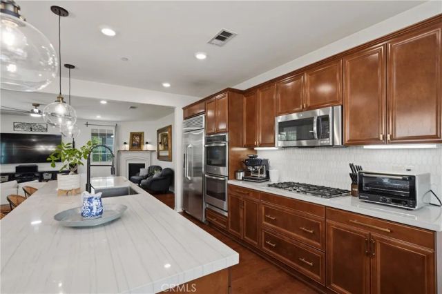 7664 Las Brisas Court, Eastvale, CA 92880