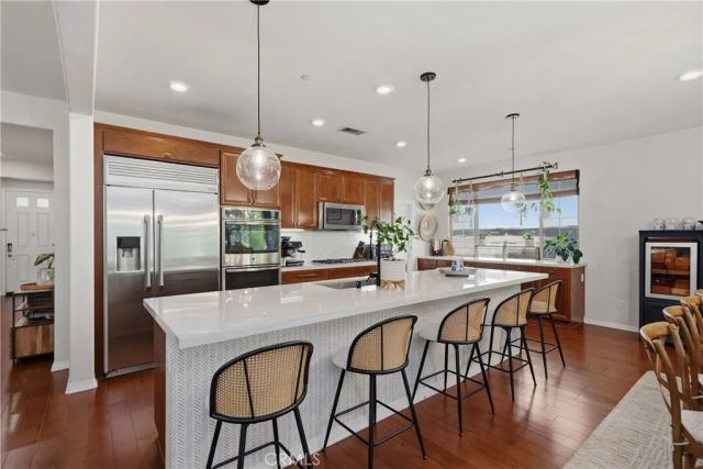 7664 Las Brisas Court, Eastvale, CA 92880