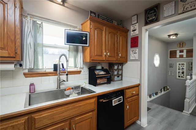 704 Oakwood Street, Harrisonville, MO 64701