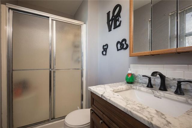 704 Oakwood Street, Harrisonville, MO 64701