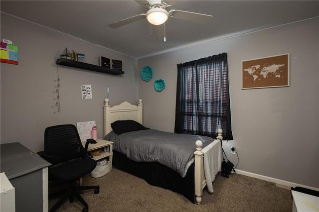 704 Oakwood Street, Harrisonville, MO 64701