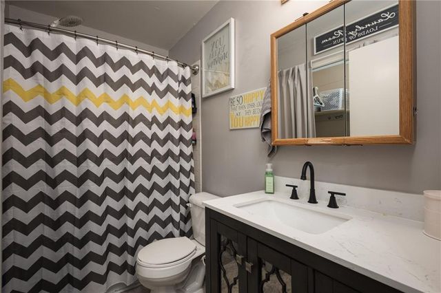 704 Oakwood Street, Harrisonville, MO 64701