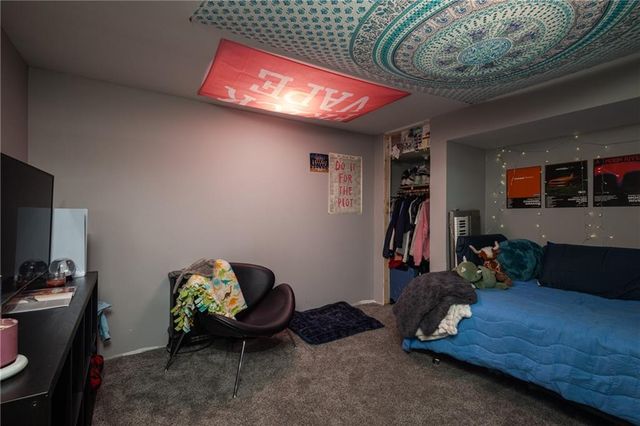 704 Oakwood Street, Harrisonville, MO 64701