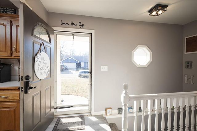 704 Oakwood Street, Harrisonville, MO 64701