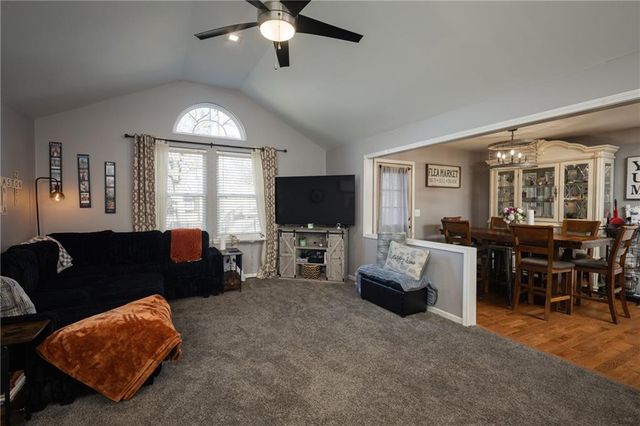 704 Oakwood Street, Harrisonville, MO 64701