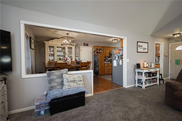 704 Oakwood Street, Harrisonville, MO 64701