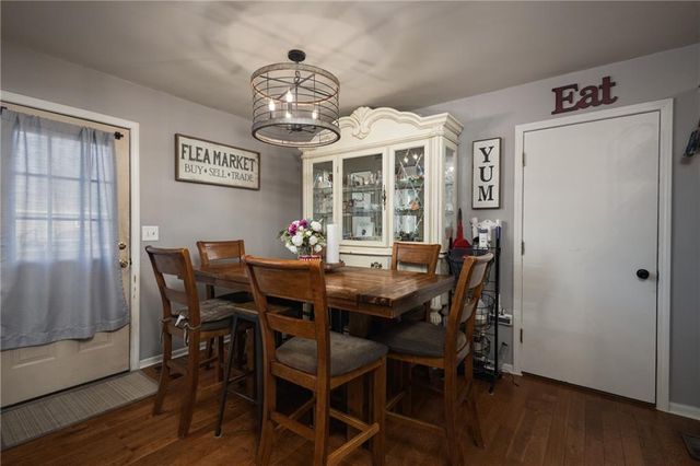 704 Oakwood Street, Harrisonville, MO 64701