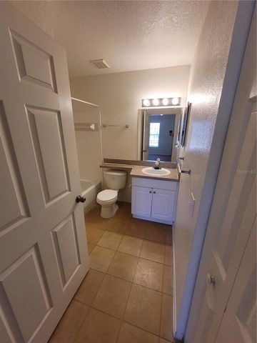 36100 LAKE CHASE BOULEVARD 202, Zephyrhills, FL 33541