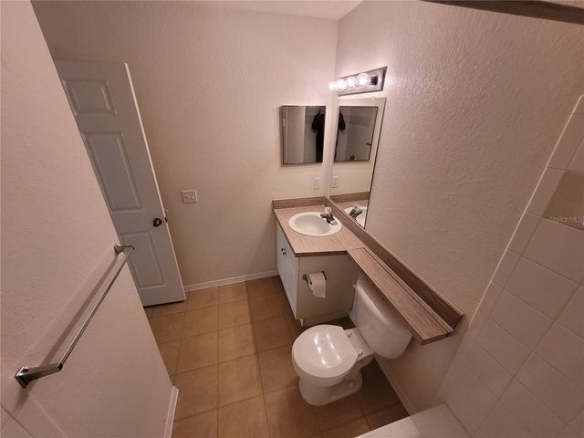 36100 LAKE CHASE BOULEVARD 202, Zephyrhills, FL 33541