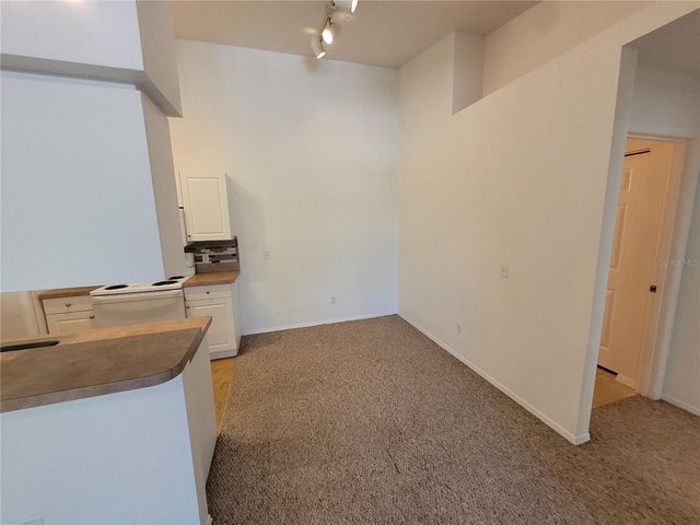 36100 LAKE CHASE BOULEVARD 202, Zephyrhills, FL 33541