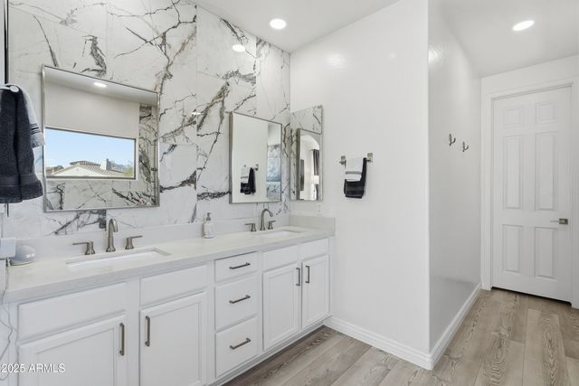 20802 N GRAYHAWK Drive 1107, Scottsdale, AZ 85255