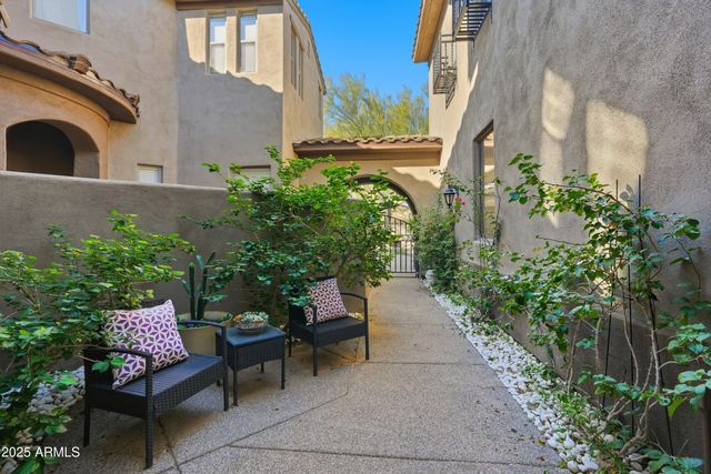 20802 N GRAYHAWK Drive 1107, Scottsdale, AZ 85255