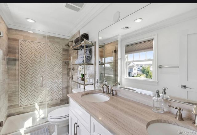 34 Village Green Drive 34, Southampton, NY 11968